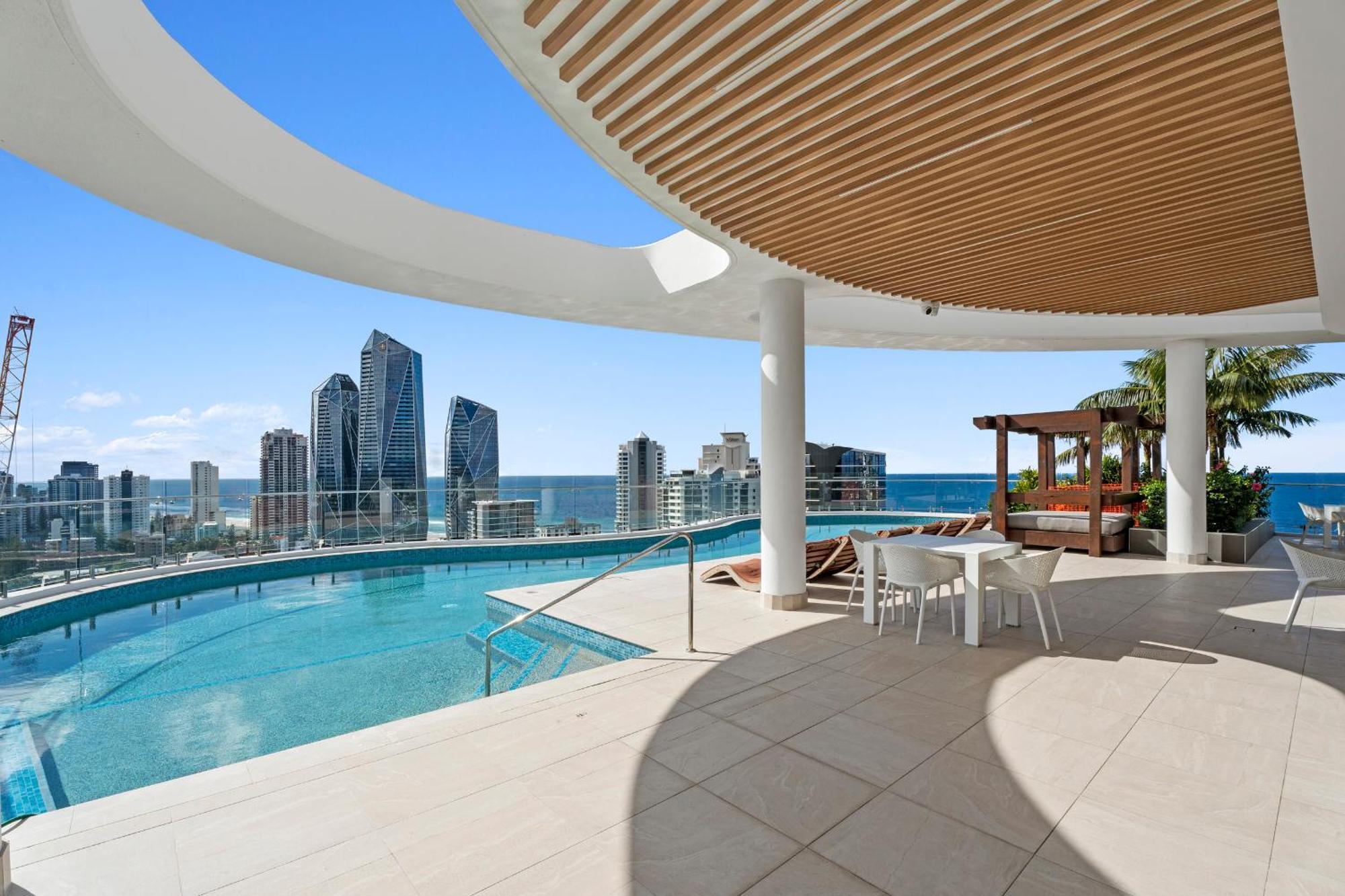 Apartment Modern 2-bedroom Private On Floor In Broadbeach *